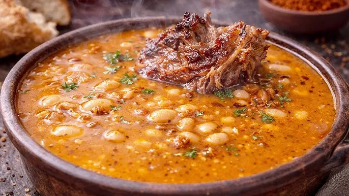 Војнички Чорбест грав по рецептот на ЈНА: Вкус на едно минато време што сè уште ги освојува срцата (Видео)